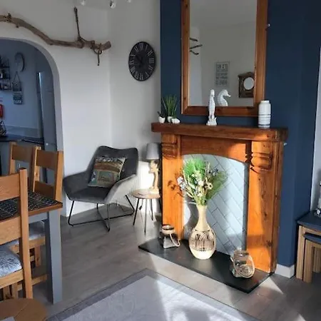 First Floor Apartment With Mountain Views Tywyn Exterior foto